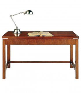 Mesa moderna de despacho Akita