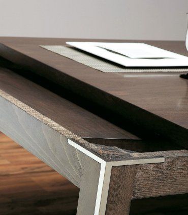 Mesa de comedor moderna de nogal Akita, detalle