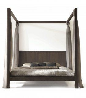 Cama moderna con dosel Akita