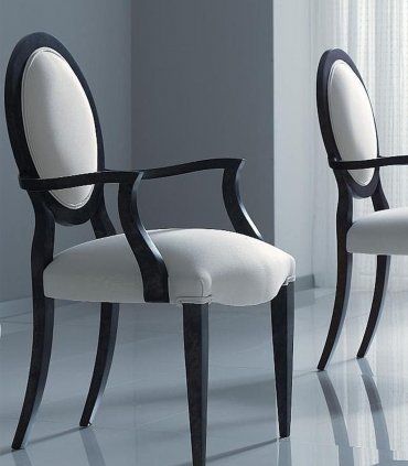 Silla con brazos de nogal Valday