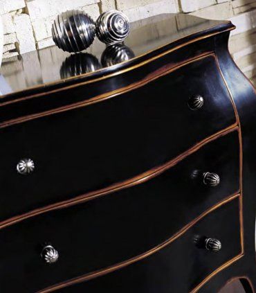Cómoda clásica Belluno, detalle