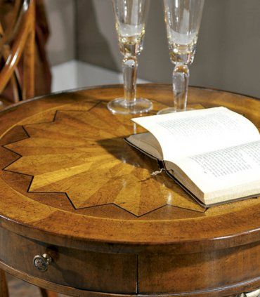 Mesa velador clásica Crotone, detalle