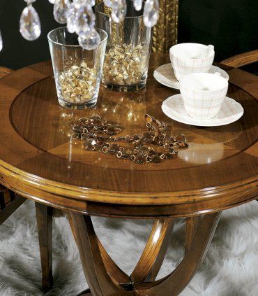 Mesa velador clásica Cagliari, detalle