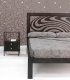 Mesita de noche moderna en forja Ondas, cama