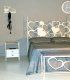 Mesita de noche en forja Amore, habitación