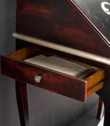 Escritorio clásico francés Roberval, detalle