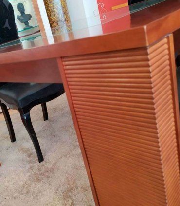Mesa moderna cuadrada de comedor Esperia, detalle