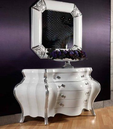 Cómoda panzuda blanca Selene
