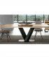 Mesa de comedor moderna pata central Goyaa