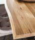 Mesa de comedor moderna pata central Goyaa, detalle