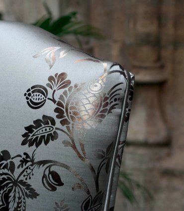 Silla clásica Gilda, detalle tapizado con vivos