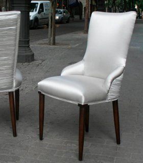 Sillón clásico de comedor Talia, respaldo liso y contrarespaldo claveteado