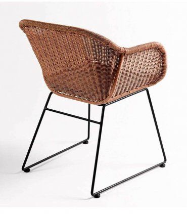 Silla con brazos de rattán Ebrima
