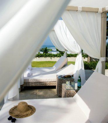 Cama balinesa con dosel Anibal