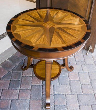 Mesa velador clásica Palmera, detalle