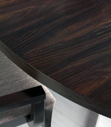 Mesa de comedor redonda Ados de Hurtado, detalle
