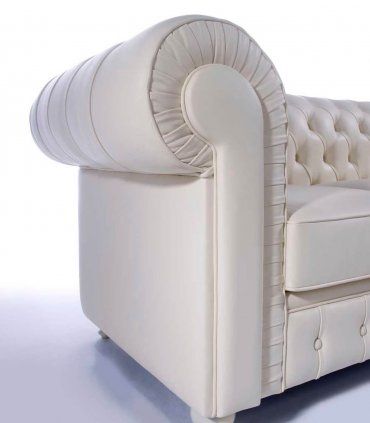 Sofá clásico de piel Chester Luxe