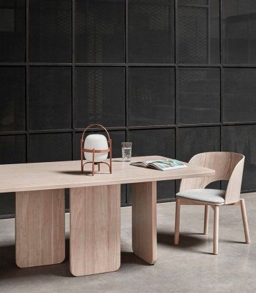 Mesa de comedor moderna Arq