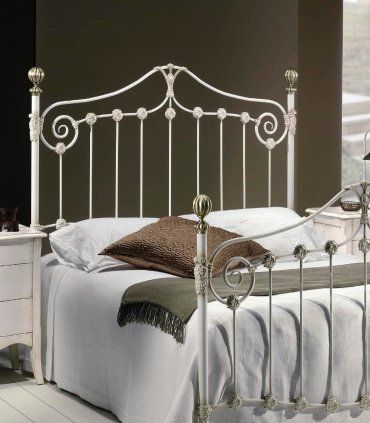 Cama de Forja Cruces, detalle