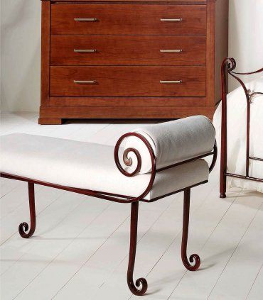 Banqueta Pie de Cama Otay, detalle
