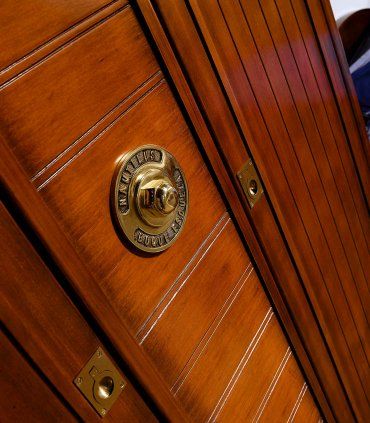 Armario 2 puertas Camarote B, detalle