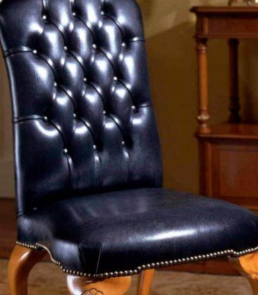 Silla confidente clásica Podove, detalle