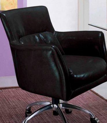 Sillón giratorio de piel Runer, detalle