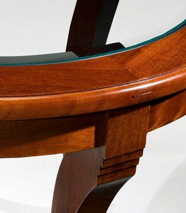Velador clásico en caoba Acristalado, detalle