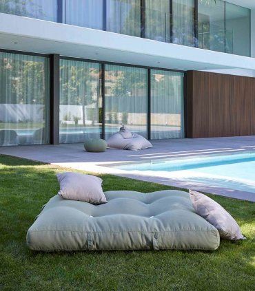 Puff cama para jardín Palmas