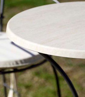Mesa auxiliar de jardín Arabela