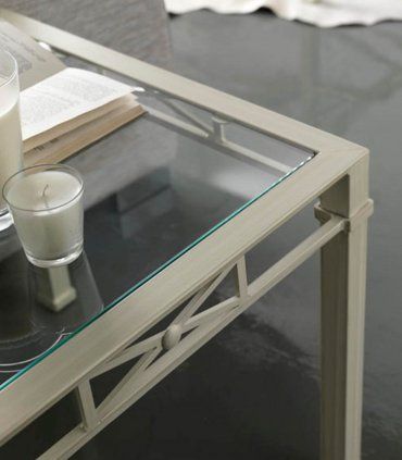 Mesa rinconera de forja Nabila, detalle