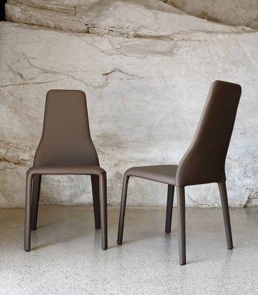 Silla de comedor de piel Doly
