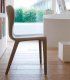 Silla moderna de piel Agosti