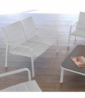 Salón blanco de jardín Cary