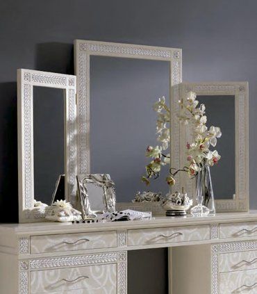 Tocador clásico Baikal de Muebles Picó, espejo