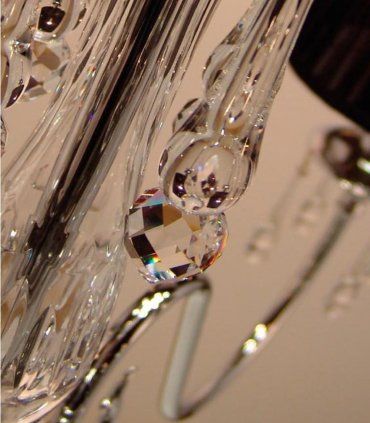 Lámpara clásica 8 luces Rodén raíz, detalle