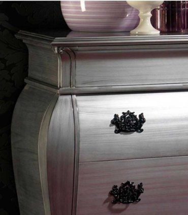 Cómoda clásica plata Celine, detalle
