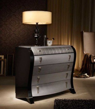 Cómoda curva decorada negro y plata