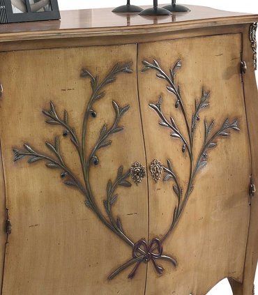 Cómoda con puertas provenzal Margot, detalle