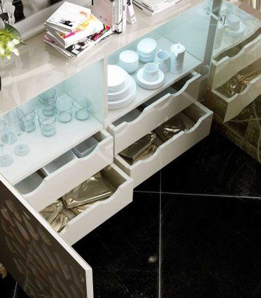 Aparador de diseño Azkary A05, interior