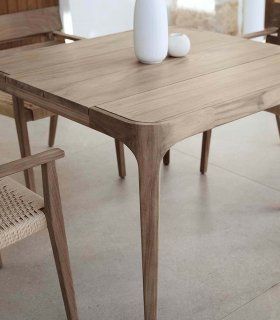Mesa cuadrada de teca Paralel