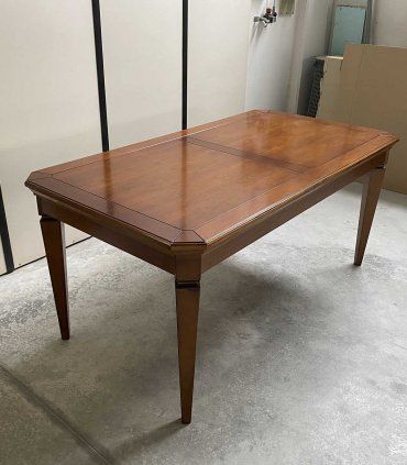 Mesa de comedor clásica Bolem
