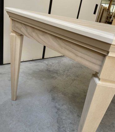 Mesa de comedor clásica Bolem, madera natural