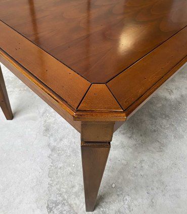 Mesa de comedor clásica Bolem