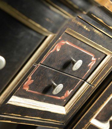 Consola clásica Sibilen, detalle