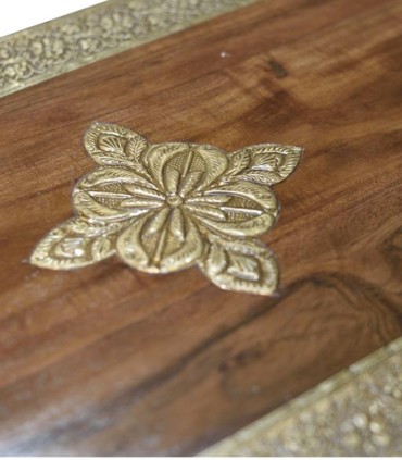 Aparador artesanal de madera de acacia con relieves étnicos y mosaicos decorativos Nadia II