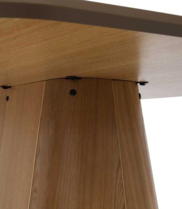 Mesa de Comedor en Chapa de Roble Linton, detalle