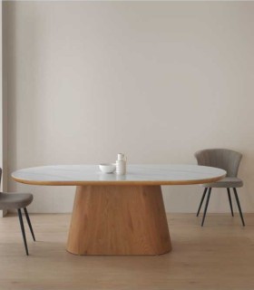 Mesa de Comedor Ovalada con Tablero Porcelánico Nova