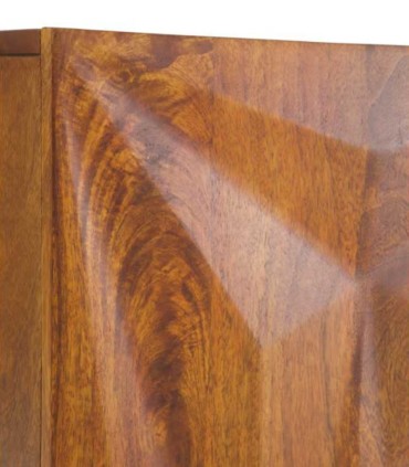 Aparador de madera de mango con frente texturizado en relieve Aitana, detalle