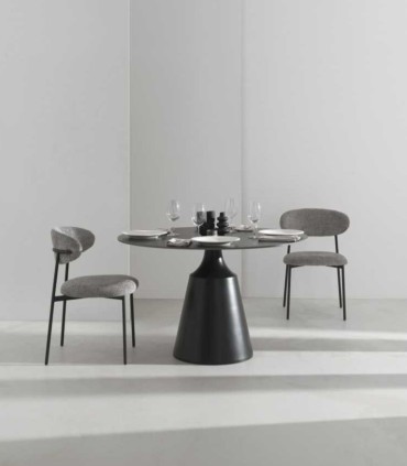 Silla Moderna Tapizada en Chenilla Navas, ambiente mesa